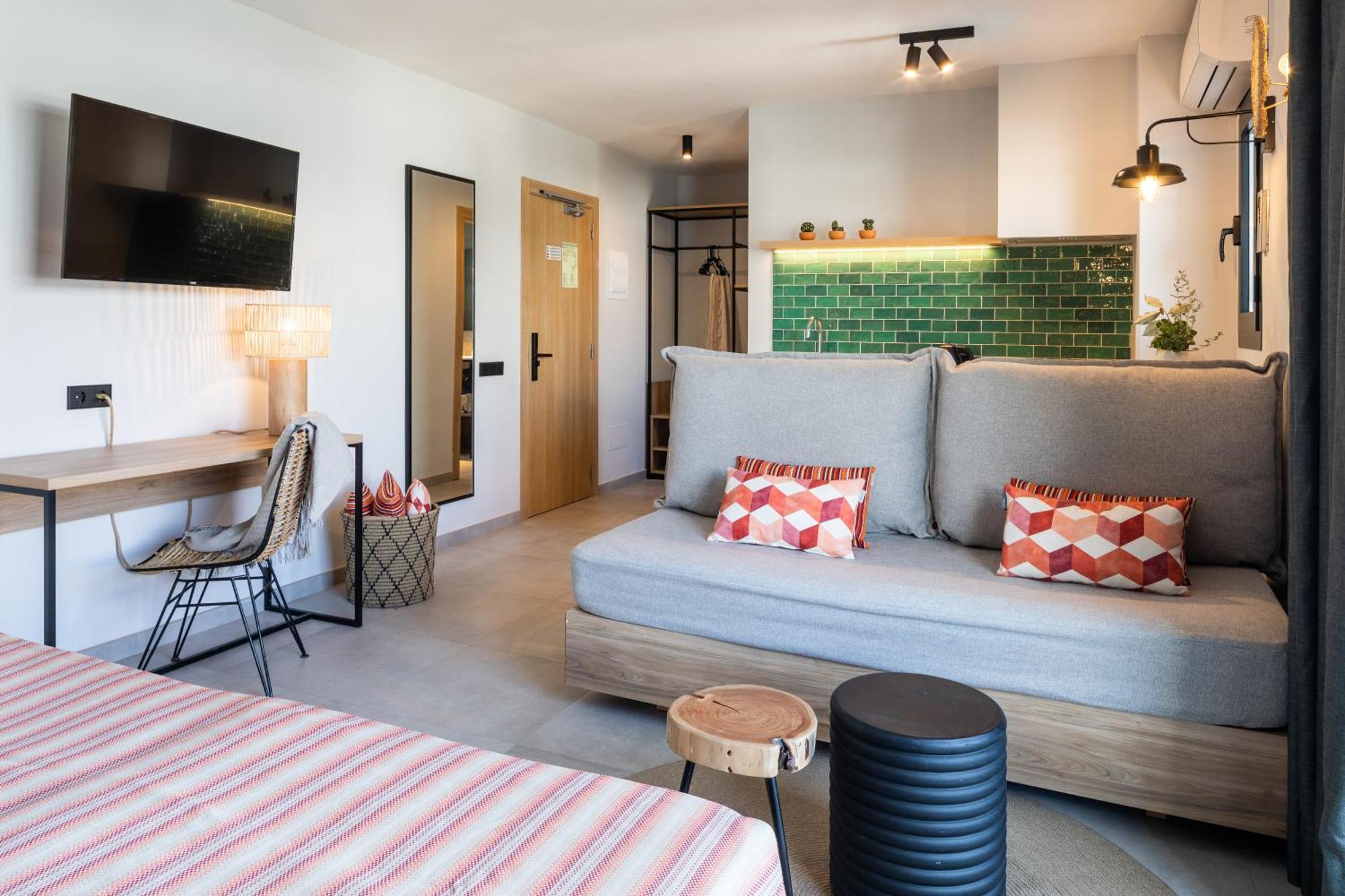 Aparthotel Casita Blanca - Adults Only San Antonio  Exterior photo