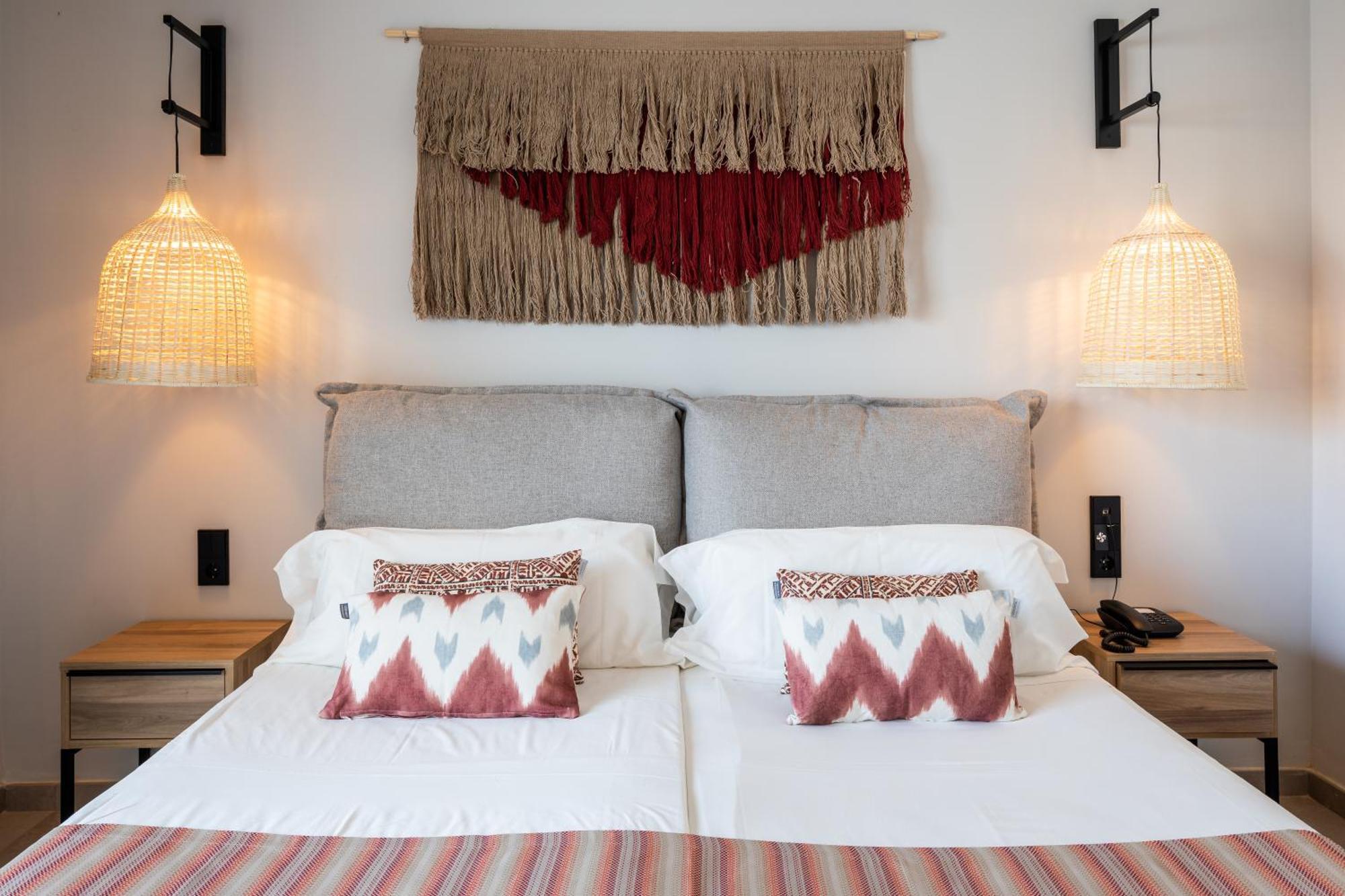Aparthotel Casita Blanca - Adults Only San Antonio  Exterior photo