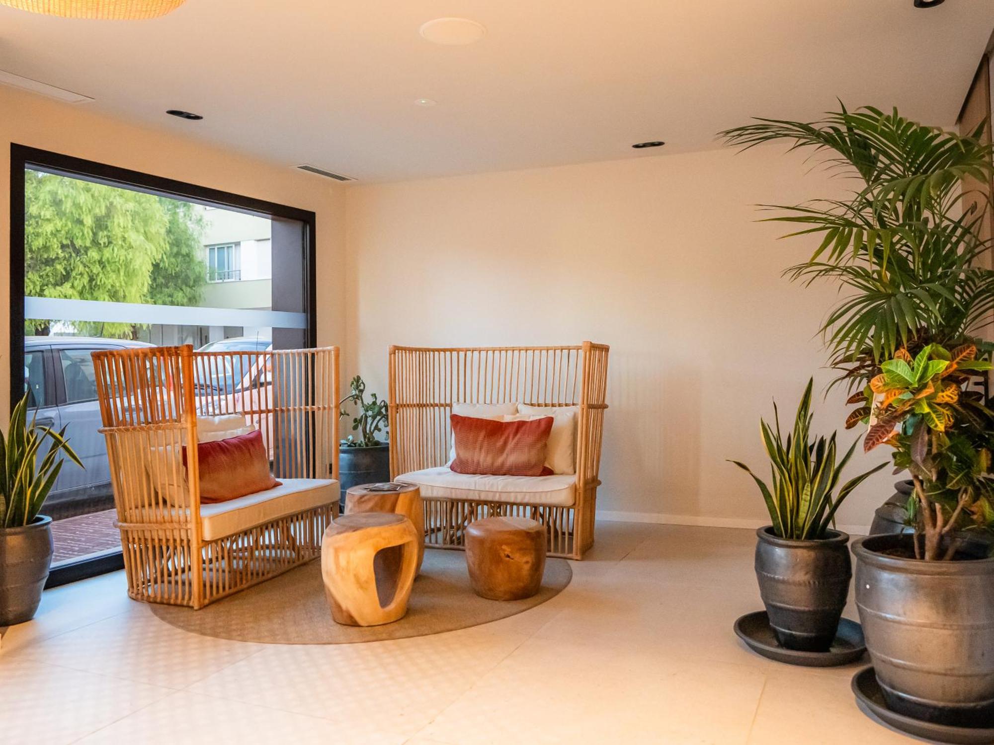 Aparthotel Casita Blanca - Adults Only San Antonio  Exterior photo