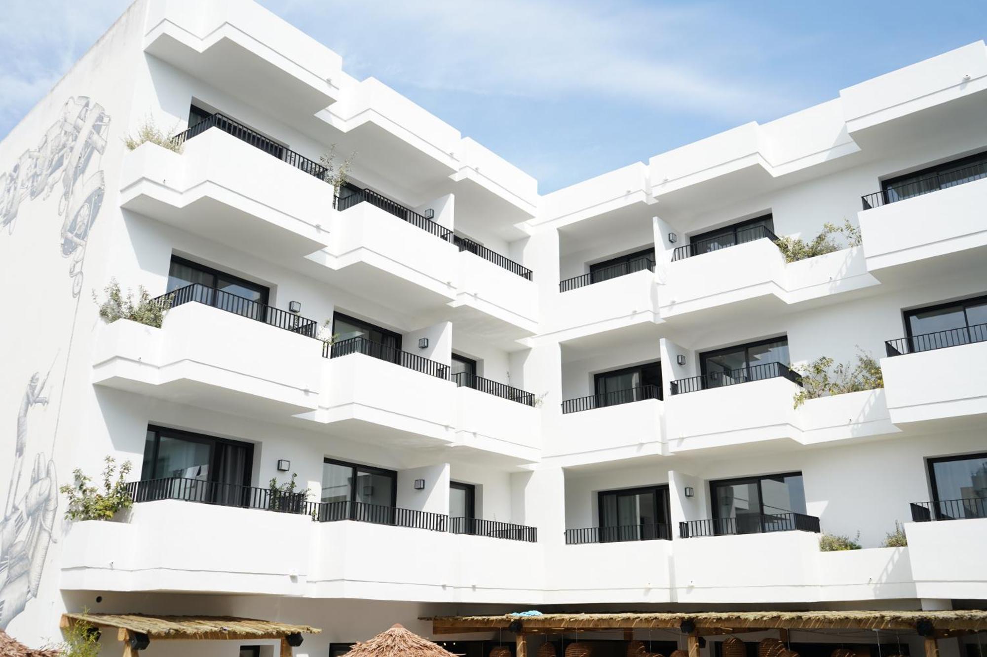 Aparthotel Casita Blanca - Adults Only San Antonio  Exterior photo